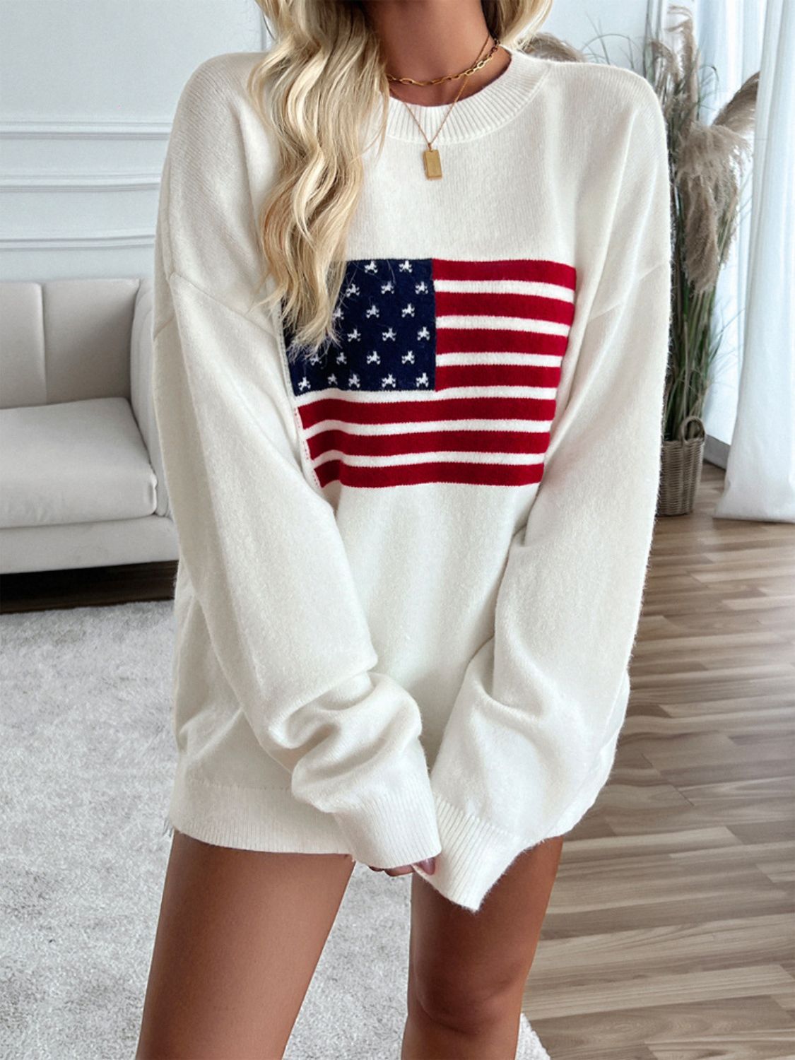 devine us flag round neck long sleeve knit top