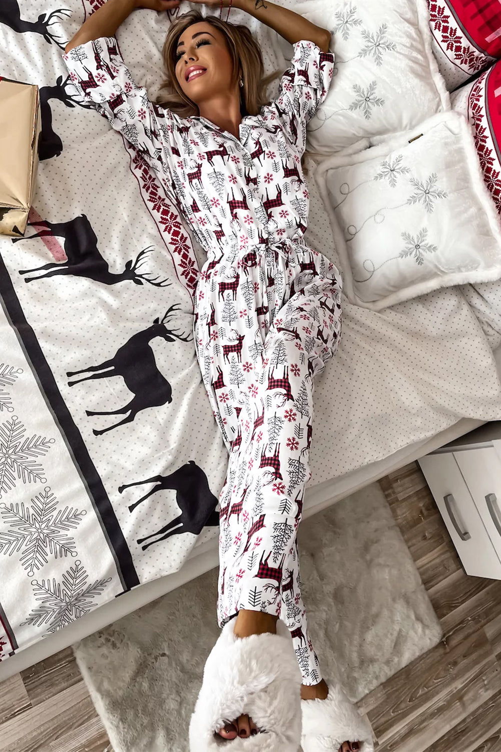 white christmas printed shirt and pants pajama set