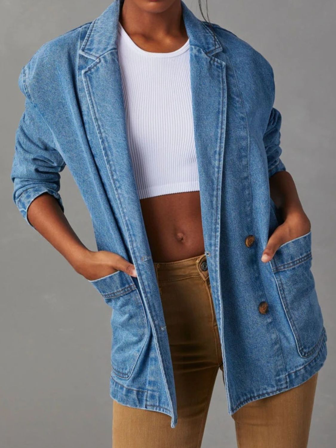 pocketed lapel collar long sleeve denim jacket