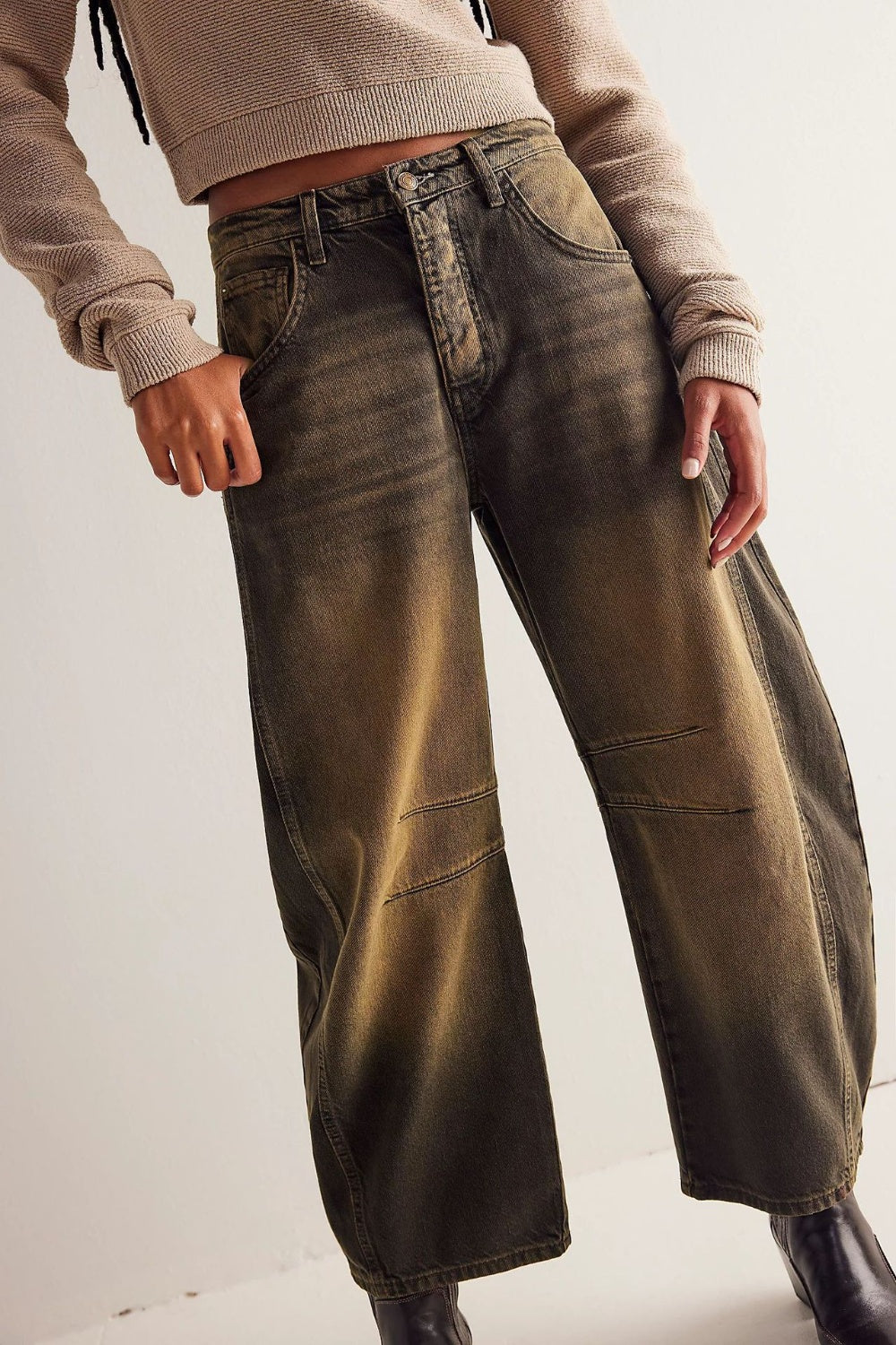 wide leg jeans with pockets