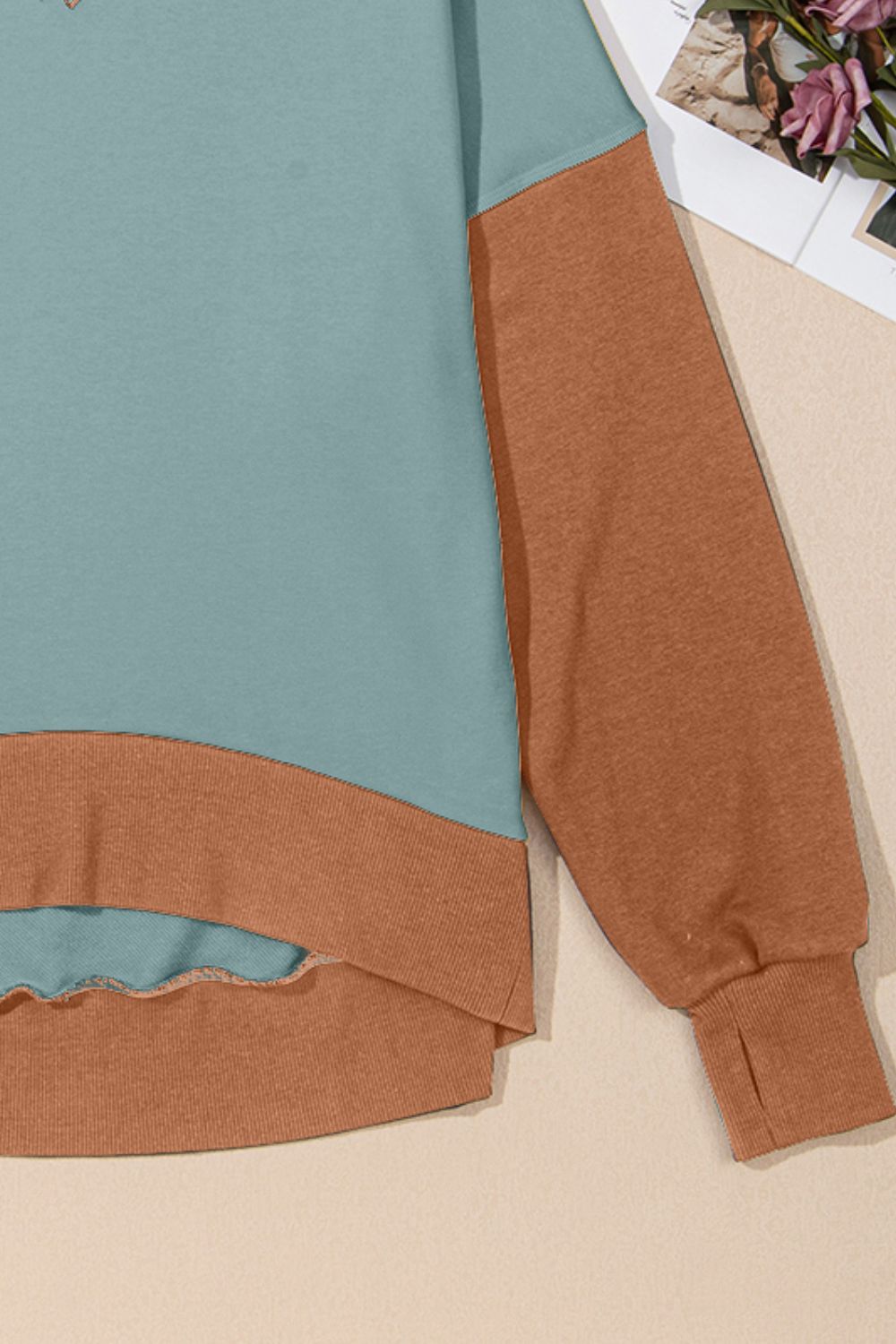 contrast round neck long sleeve sweatshirt