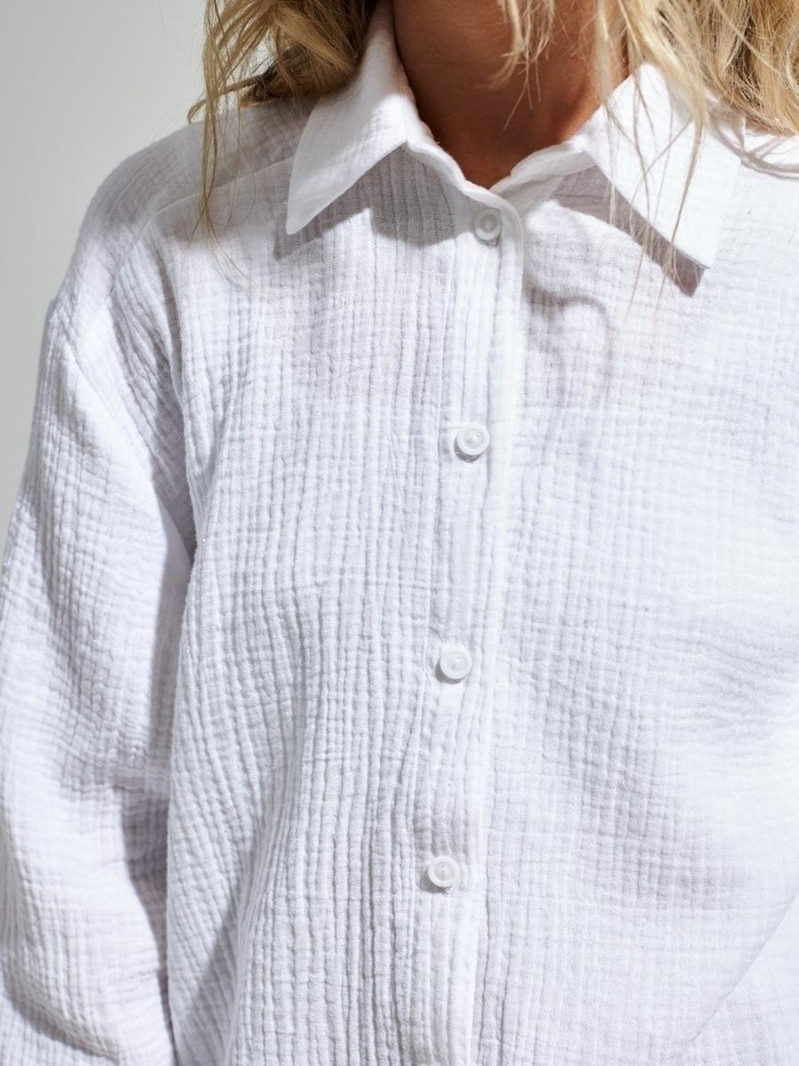 textured collared neck long sleeve shirt