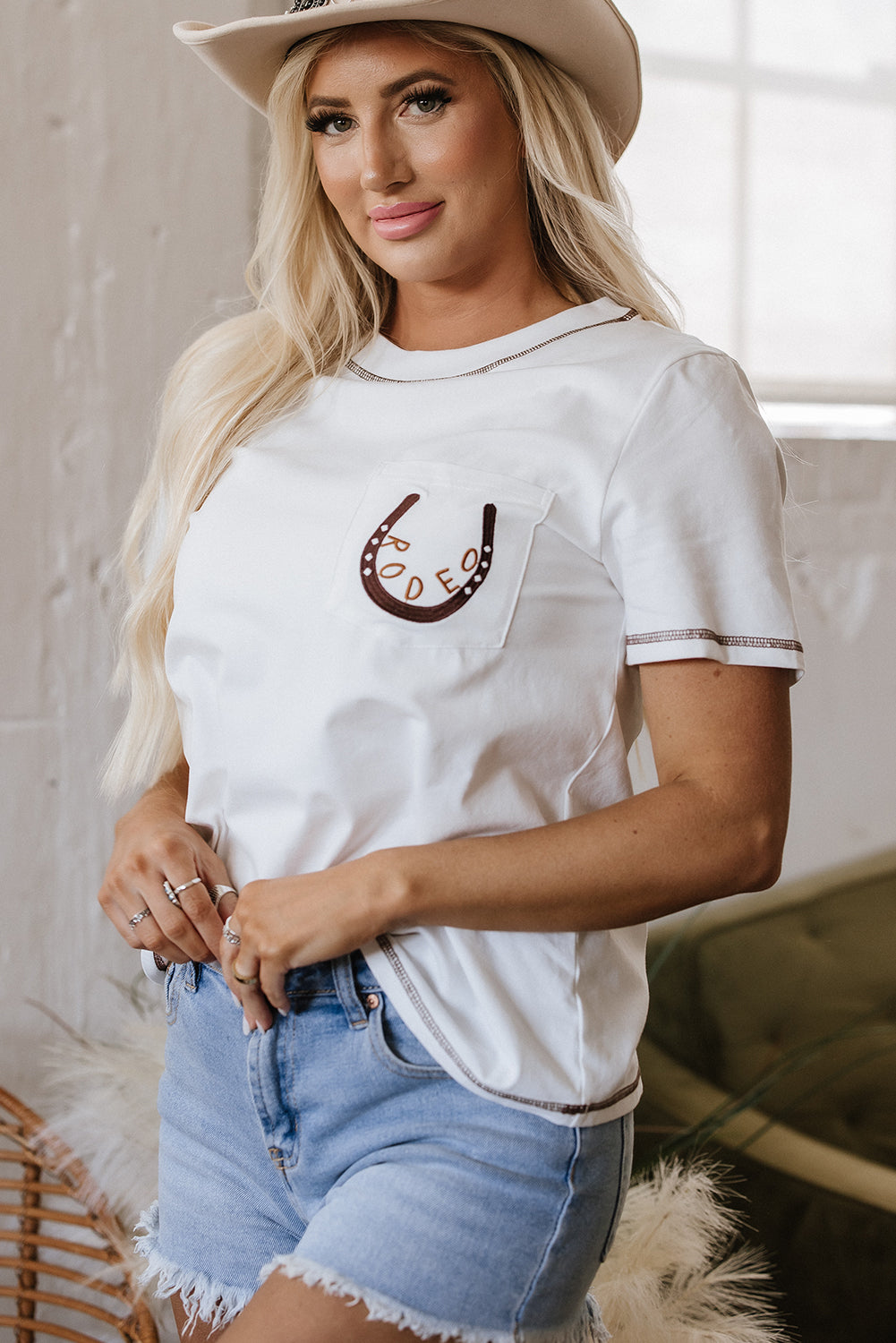 white rodeo horseshoe embroidered patch pocket t shirt
