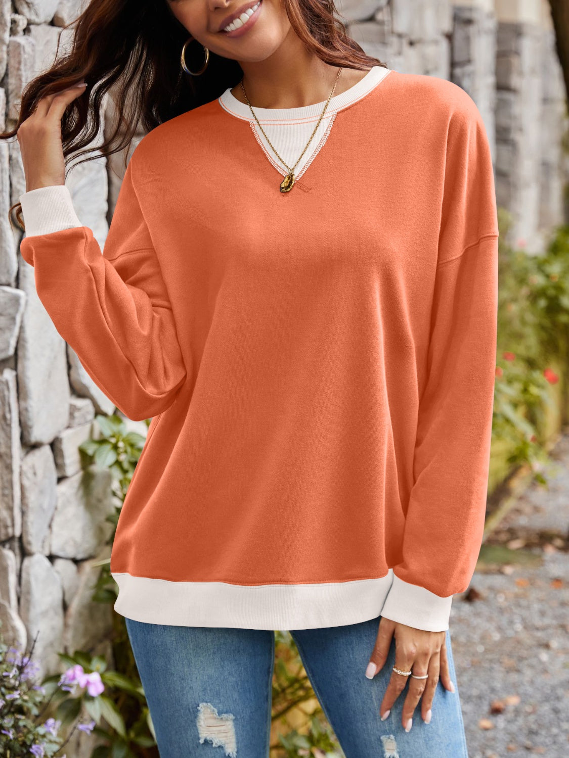 contrast round neck long sleeve sweatshirt