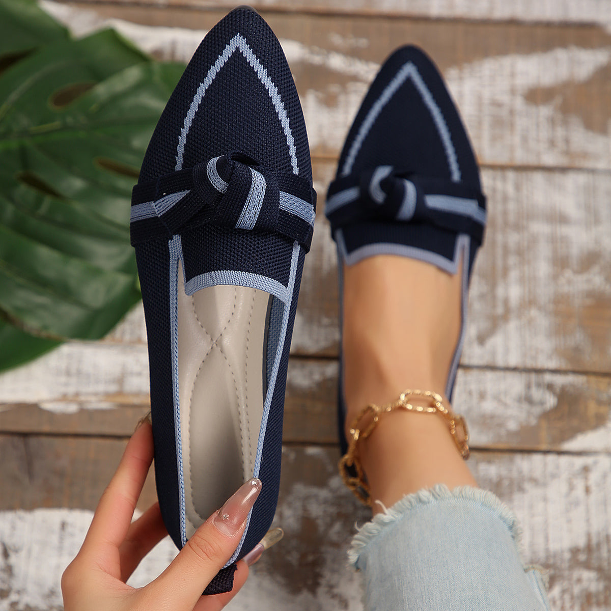 bow contrast trim point toe sneakers