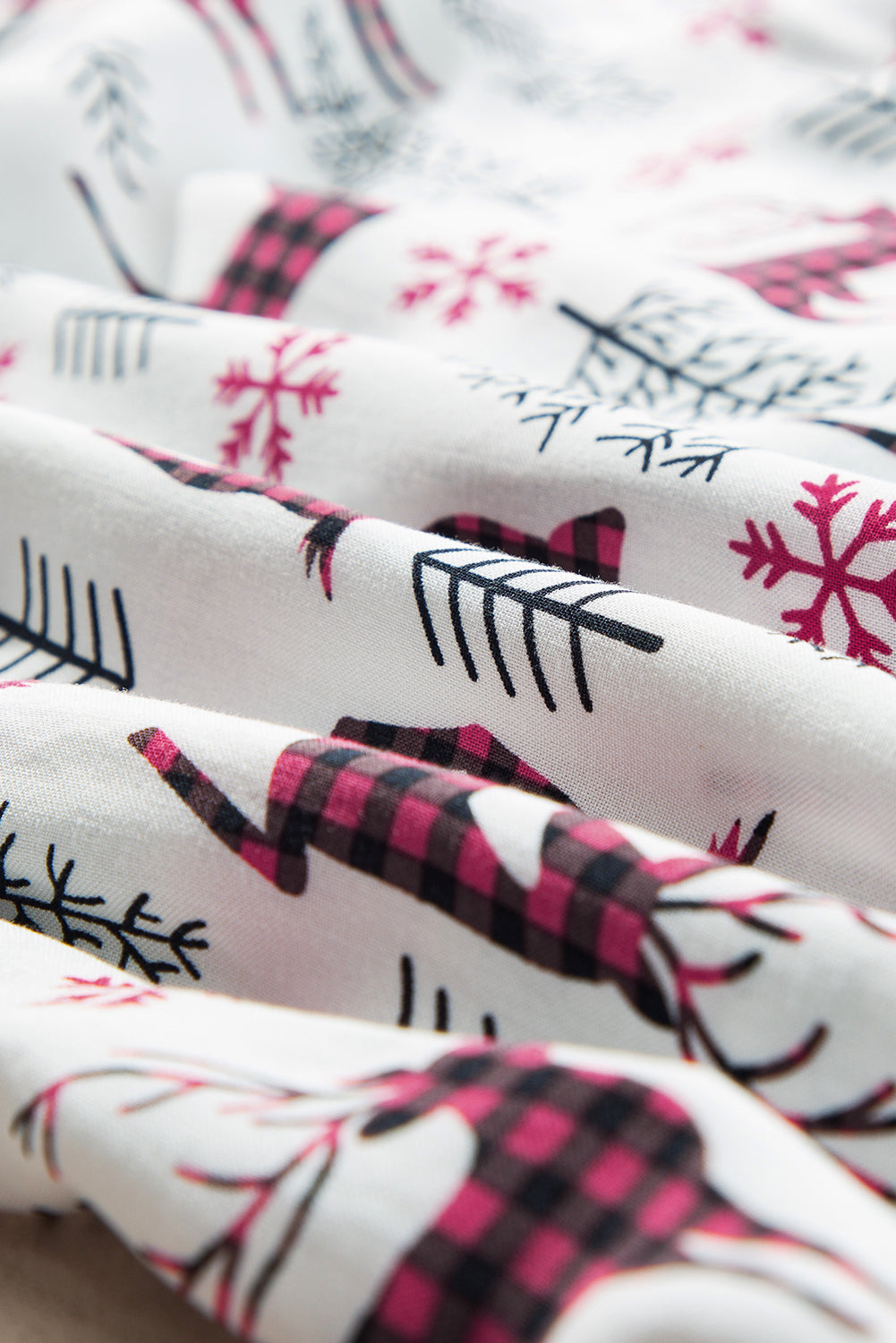 white christmas printed shirt and pants pajama set
