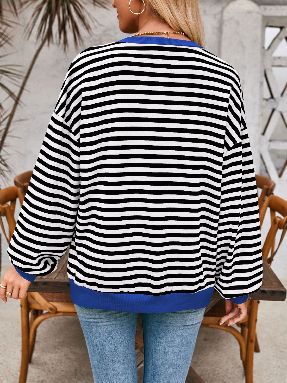 contrast striped long sleeve sweatshirt