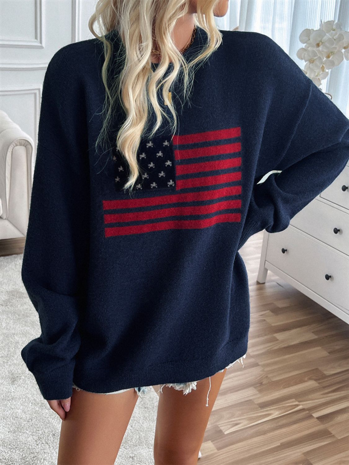 devine us flag round neck long sleeve knit top